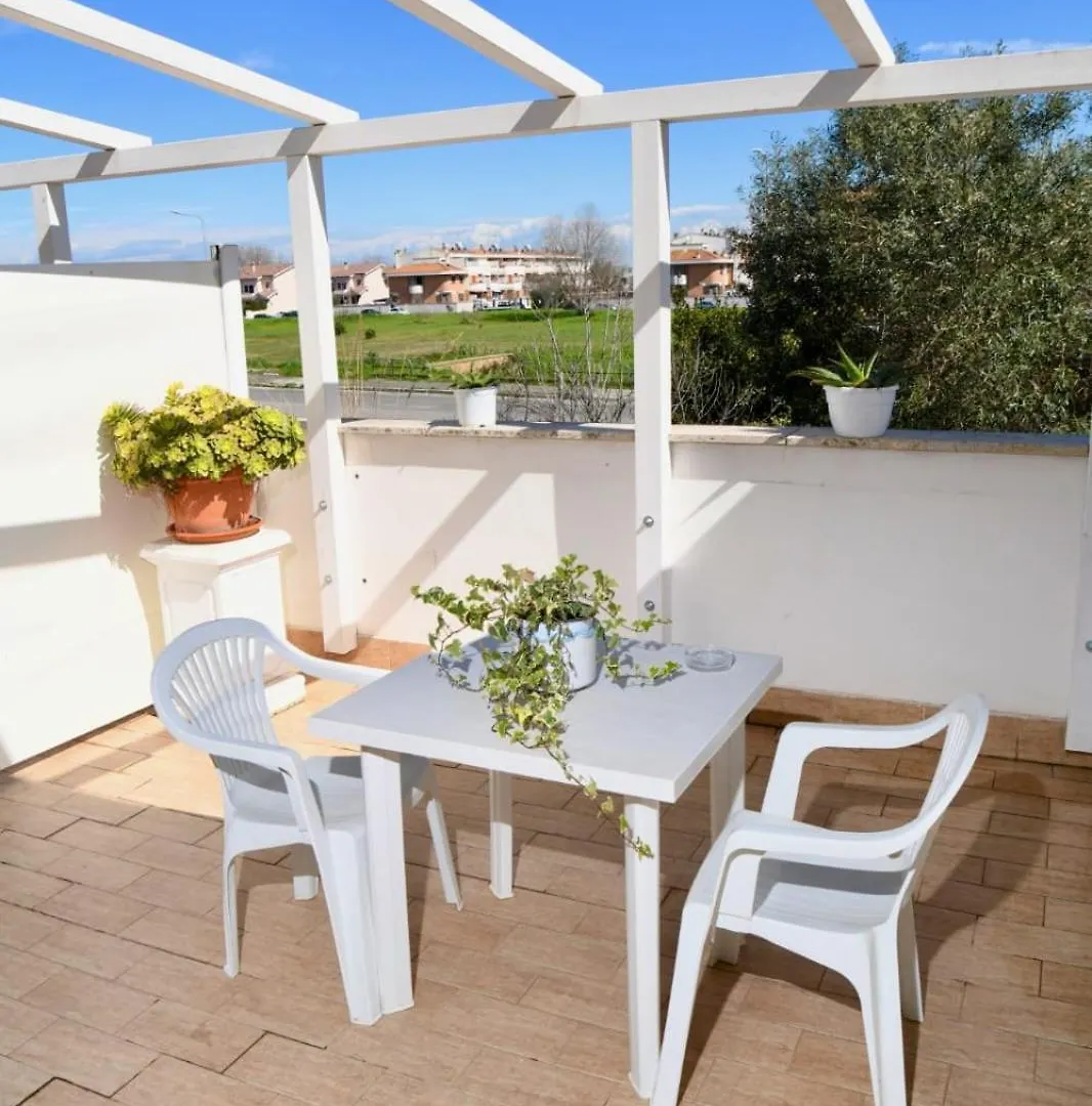 Homestay Casa Donna Di Cuori Apartment Fiumicino Italy